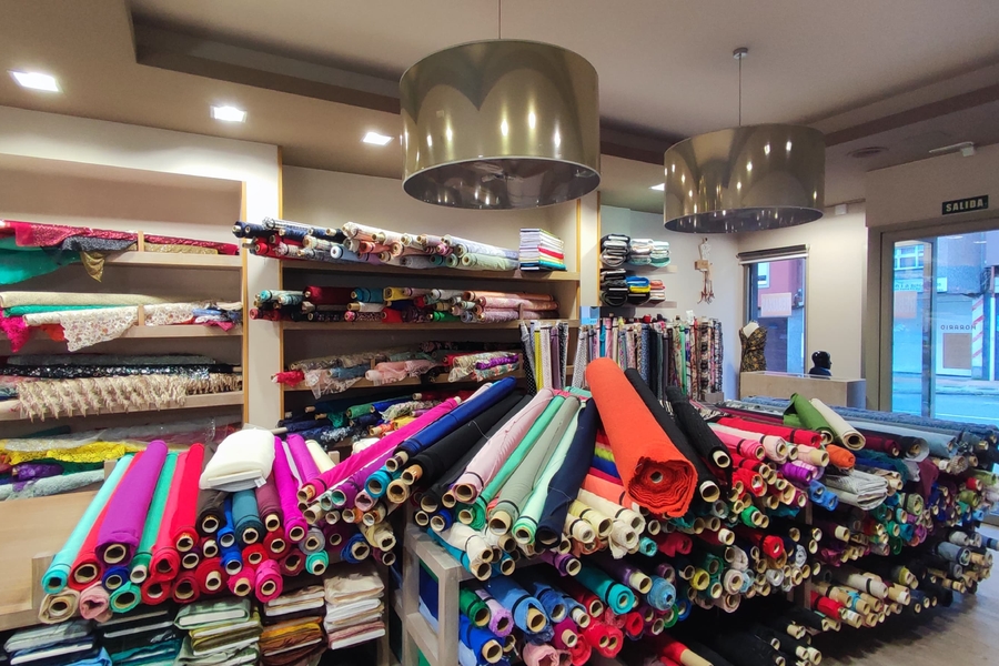 " Dfiesta, comercio de telas para vestidos de festa", Remuda